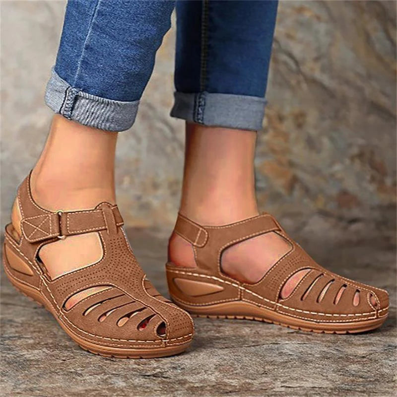 Lilly | Orthopedic Closed Sandals