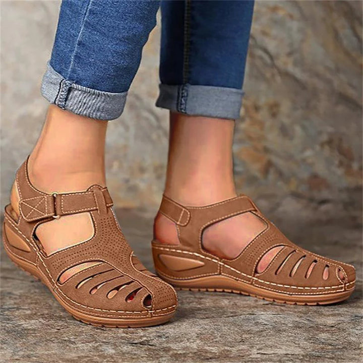 Lilly | Orthopedic Closed Sandals
