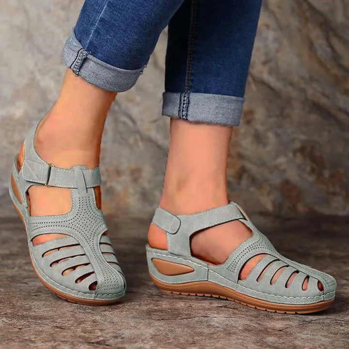 Lilly | Orthopedic Closed Sandals